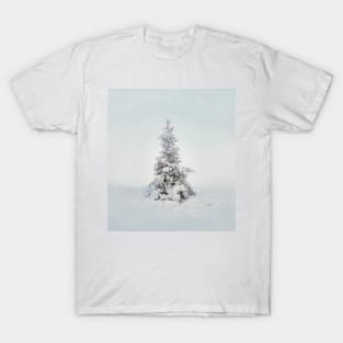 Frosty tree on a foggy day T-Shirt